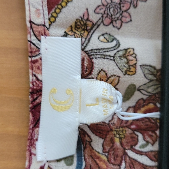 Flower Cover Up - Picture 6 of 8